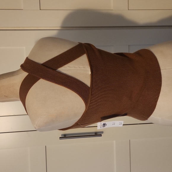 Abercrombie & Fitch Women's Brown ribbed and Tan Crop-top  NWT - Picture 3 of 7